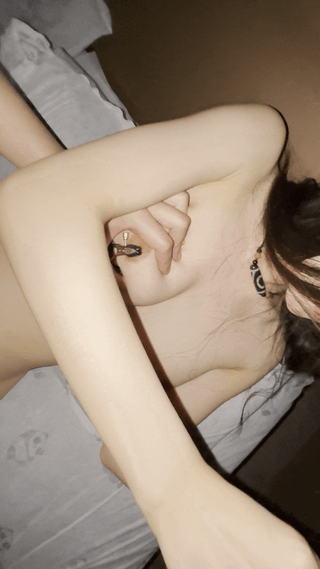 113643sqinwviqzvxxcxfg.gif