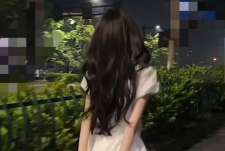 颠勺大长腿表妹结果她潮喷弄坏了我的手机