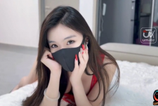 操喷我的邻居妹妹-上官雅儿