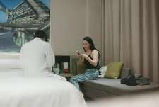 高品质外围美臀极骚御姐 开档丝袜扭动屁股想要被操 摸蛋深喉大屌特写插嘴