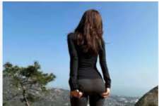 正扶着我姐屁股卖力的干我爸回来了